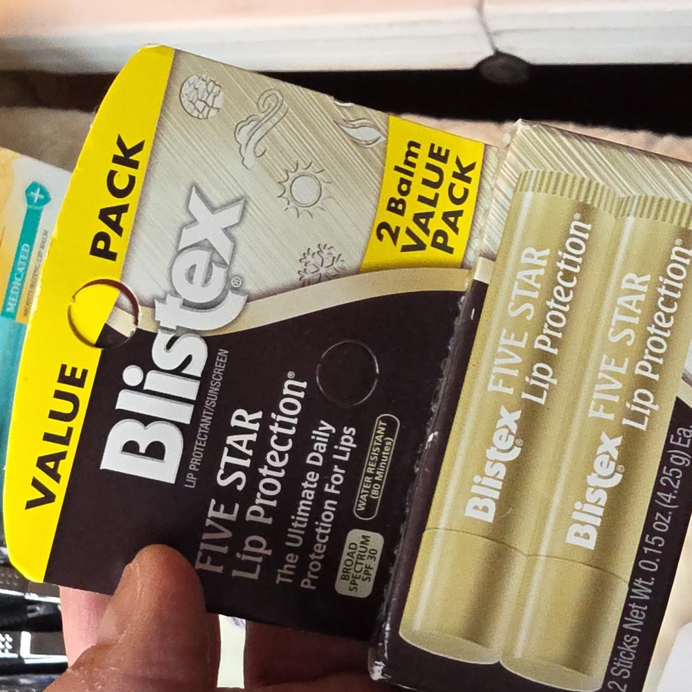Beauty Bundle Weekend Must Haves Refresher Kit - Picture 8 of 11